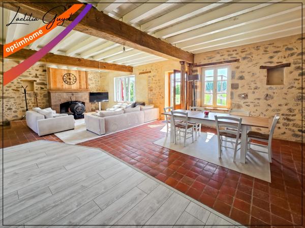 Maison de campagne rénovée – Plain-pied avec grand séjour – Proche Moulins