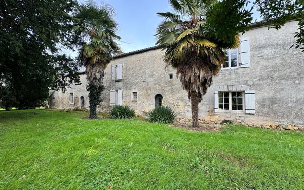 Maison à vendre    4 pièces •  Saint-Germain-de-Lusignan