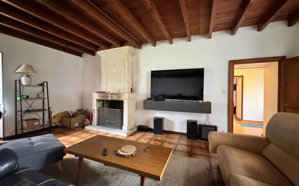 Maison à vendre    4 pièces •  Saint-Germain-de-Lusignan