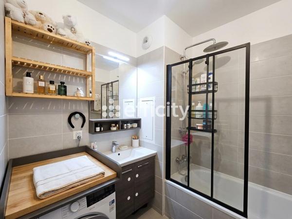 Appartement
         3 pièces
        - 69 m² Exclusivité 349 900 € *