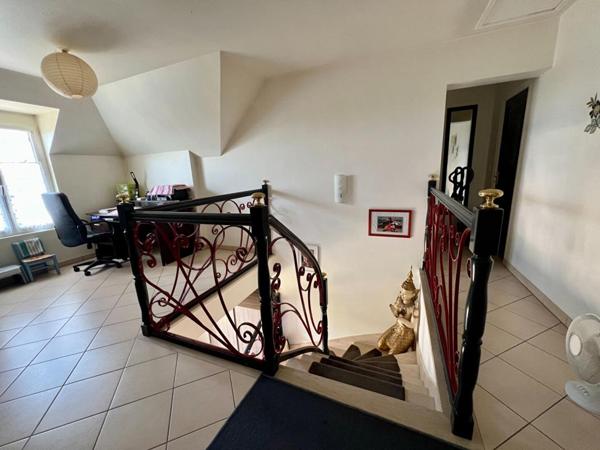 A SAISIR  : MAISON 4 CHAMBRES  GARE TGV  10MN