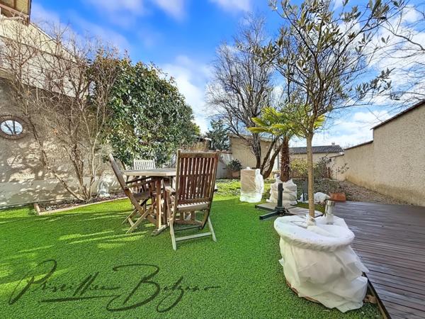 📍 Brindas de 115 m² Centre ville - Maison de ville rénovée avec goût avec un agréable jardin –