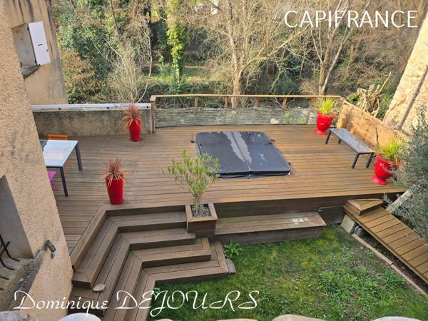 À CHARMES sur RHÔNE Belle maison Atypique dans le quartier ancien, proche de l'Embroye avec des prestations de qualités -