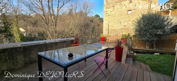 À CHARMES sur RHÔNE Belle maison Atypique dans le quartier ancien, proche de l'Embroye avec des prestations de qualités -