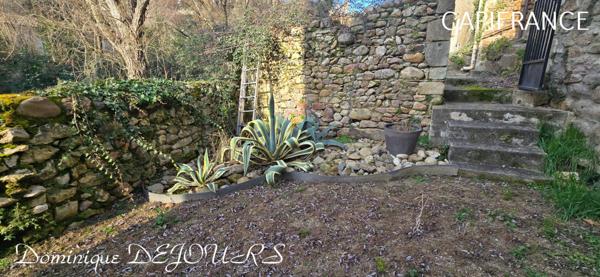 À CHARMES sur RHÔNE Belle maison Atypique dans le quartier ancien, proche de l'Embroye avec des prestations de qualités -