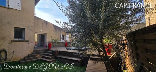 À CHARMES sur RHÔNE Belle maison Atypique dans le quartier ancien, proche de l'Embroye avec des prestations de qualités -