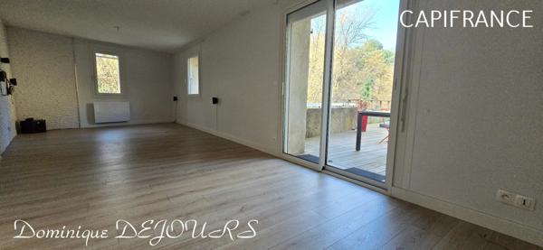 À CHARMES sur RHÔNE Belle maison Atypique dans le quartier ancien, proche de l'Embroye avec des prestations de qualités -