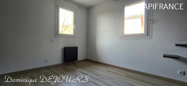 À CHARMES sur RHÔNE Belle maison Atypique dans le quartier ancien, proche de l'Embroye avec des prestations de qualités -