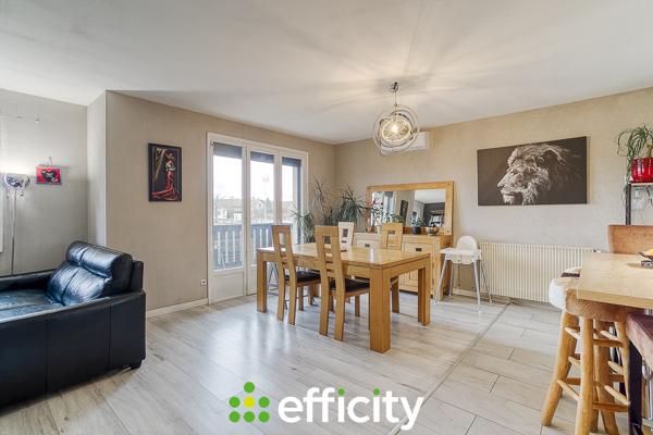 Maison
         5 pièces
        - 125 m² 398 000 € *