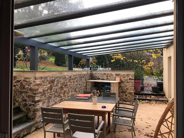 49270 OREE D ANJOU CHAMPTOCEAUX ANCIENNE RENOVEE DE 4 CHAMBRES / BUREAU