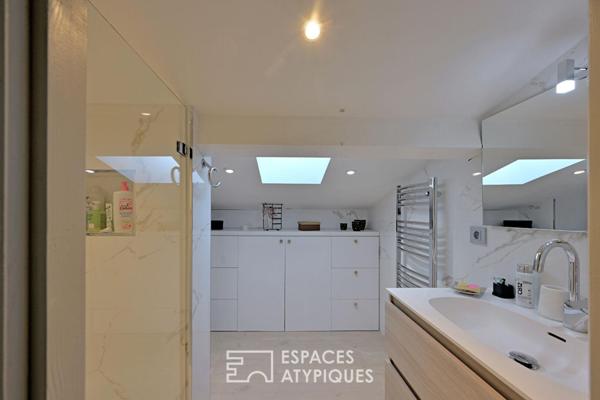 Signature contemporaine: propriété face à la mer pensée pour la flexibilité