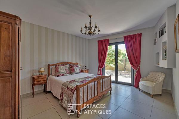 Signature contemporaine: propriété face à la mer pensée pour la flexibilité