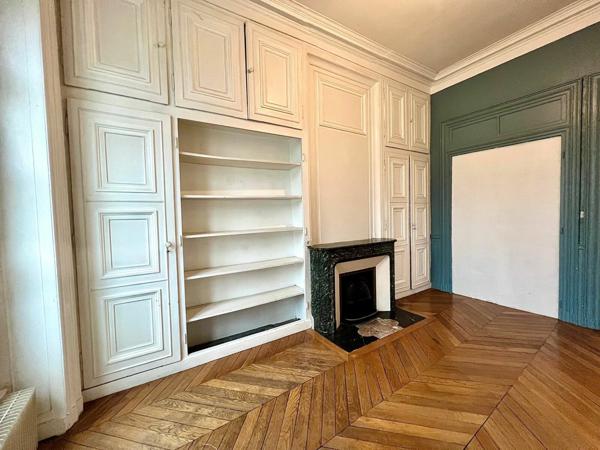 Appartement à louer    3 pièces • 97,46 m2    Lyon 2