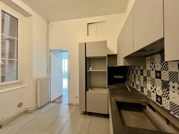 Appartement à louer    3 pièces • 97,46 m2    Lyon 2