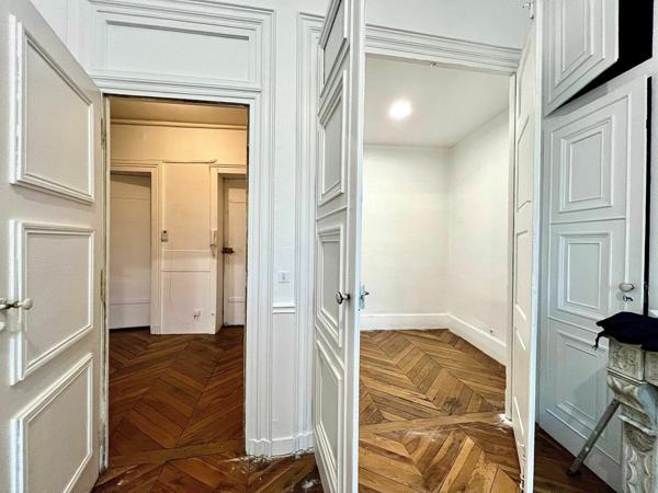 Appartement à louer    3 pièces • 97,46 m2    Lyon 2