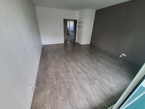 Vente                                                      Appartement
                        
                     3 pièces                      58 m2                     à Miramas