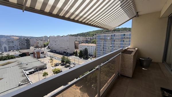 Appartement de 145m² avec plusieurs terrasse, garage, dans résidence sécurisée et quartier prisé