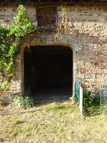 Dpt Saône et Loire (71), proche de LA CLAYETTE maison P3, 2chambres, terrain environ 1800m²