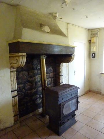 Dpt Saône et Loire (71), proche de LA CLAYETTE maison P3, 2chambres, terrain environ 1800m²