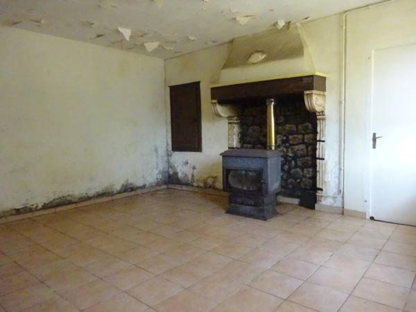 Dpt Saône et Loire (71), proche de LA CLAYETTE maison P3, 2chambres, terrain environ 1800m²