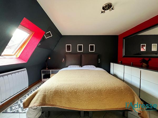 Appartement en duplex F4 - avec stationnements et jardin