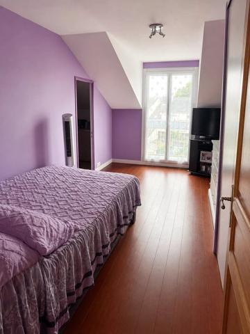 Vente                                                      Maison
                        
                     5 pièces                      115 m2                     à Moissy-Cramayel