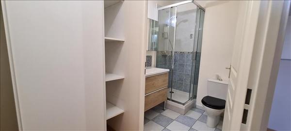 Appartement à louer 635 € CC BEYNES 1 pièce 28 m² DPE C