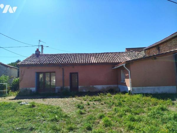 MAISON DE PLEIN-PIED avec COUR et GRANGE