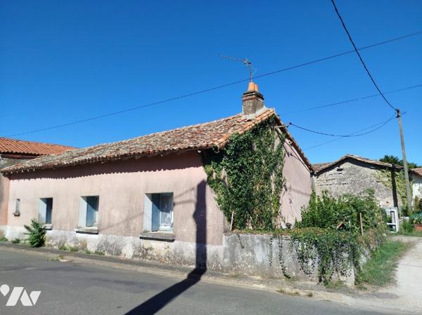 MAISON DE PLEIN-PIED avec COUR et GRANGE