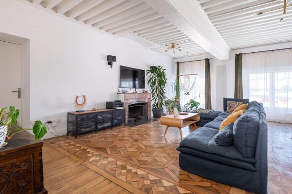 QUAI ANDRE LASSAGNE – A DEUX PAS DE L’OPERA - T4BIS DE 140m²