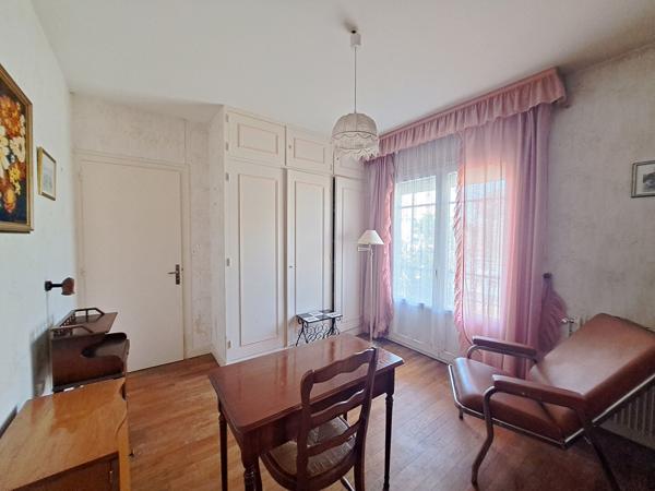 MAISON  SUR SOUS SOL