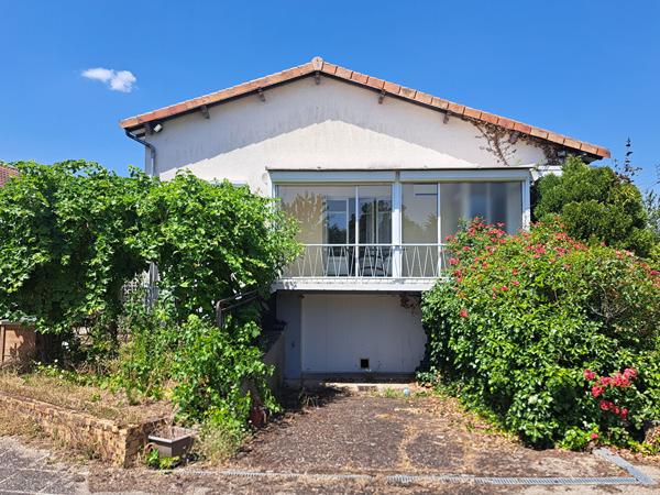 MAISON  SUR SOUS SOL