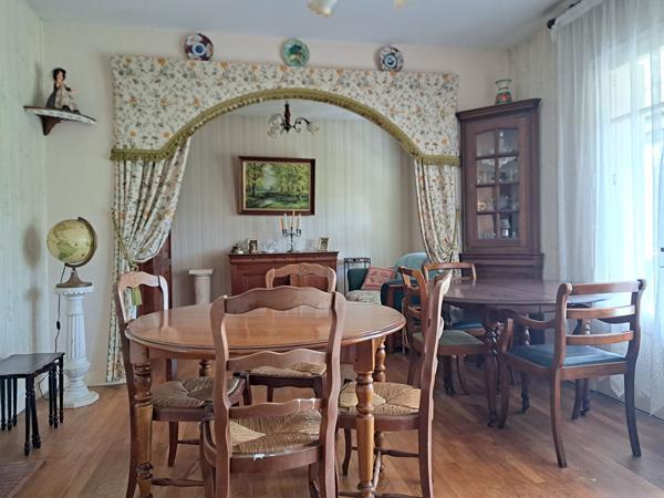 MAISON  SUR SOUS SOL