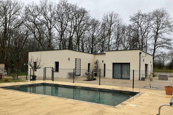 Maison à vendre à Gourdon dans le Lot (46300), ref : 46041/406