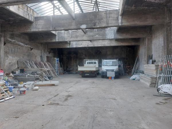 Dépôt 400 m2 à St Etienne