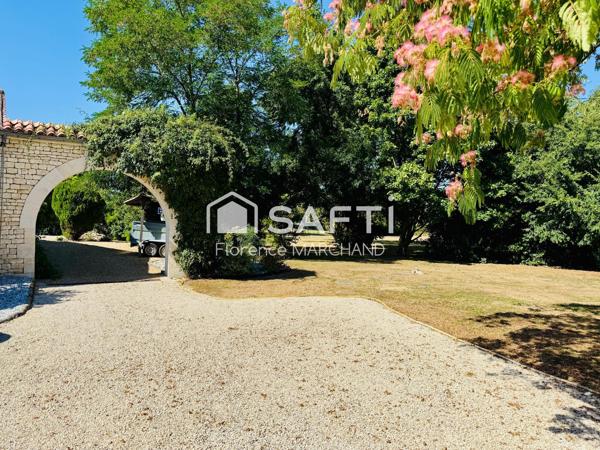 BELLE PROPRIÉTÉ 6 CH, LOGEMENT ANNEXE, PISCINE, PARC PAYSAGÉ
