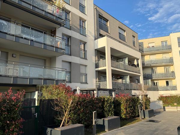 Appartement à vendre 3 pièces FERNEY VOLTAIRE (01)