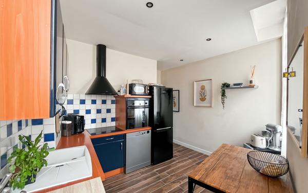 Appartement à vendre    3 pièces •  Cuers