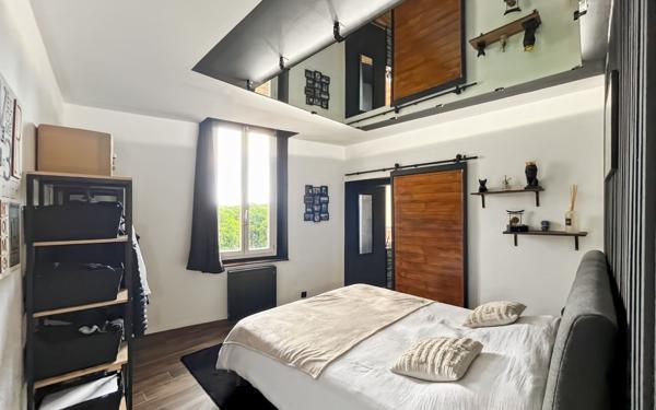 Appartement à vendre    3 pièces •  Cuers