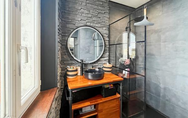 Appartement à vendre    3 pièces •  Cuers