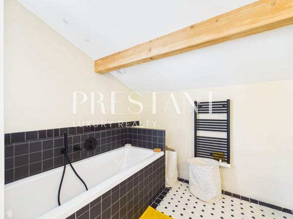 Rare en plein coeur de Guéthary, maison rénovée avec jardin, GUETHARY