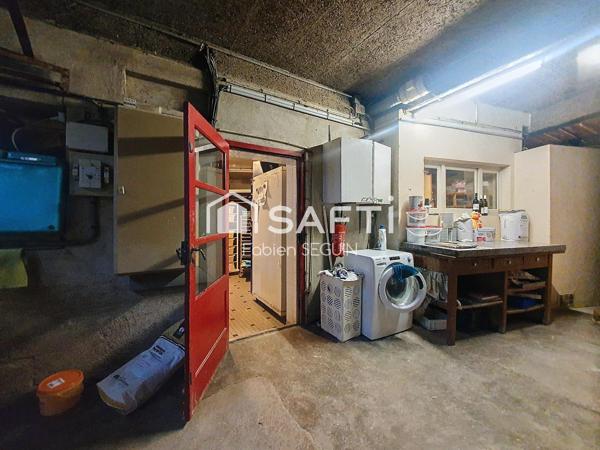 Maison de centre bourg intégralement rénovée avec possibilité de créer 2 à 3 appartements supplémentaires