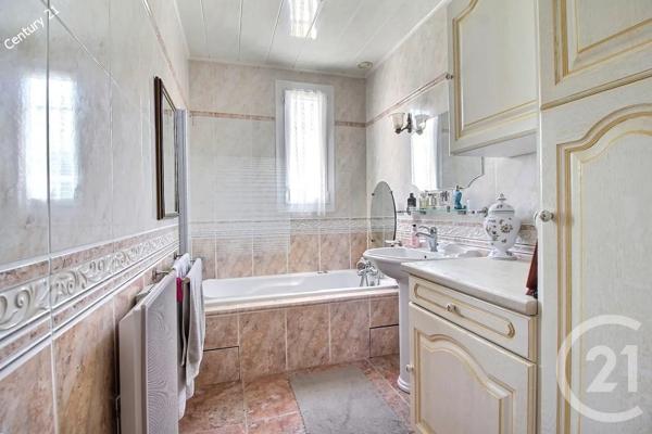 Maison à vendre  7 pièces - 155,90 m 2   LA FERTE SOUS JOUARRE  - 77