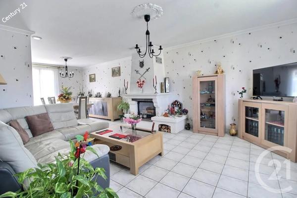 Maison à vendre  7 pièces - 155,90 m 2   LA FERTE SOUS JOUARRE  - 77