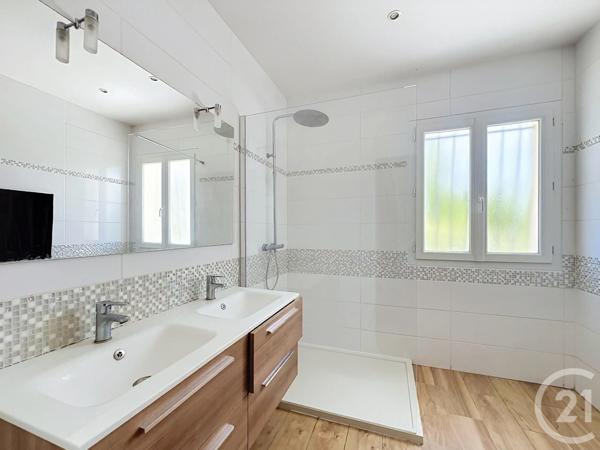 Maison à vendre  7 pièces - 200 m 2   ORMES  - 45