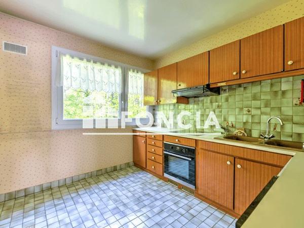 Appartement 6 pièces T6 F6 100 m² à Verneuil-sur-seine 78480 à vendre