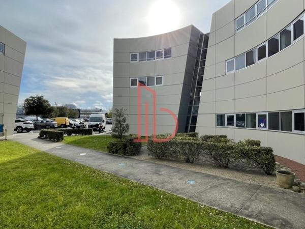 Bureau de 200 m² à louer à Bordeaux Ouest-Merignac