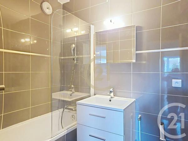 Appartement F3 à vendre  3 pièces - 67,06 m 2   NANTERRE  - 92