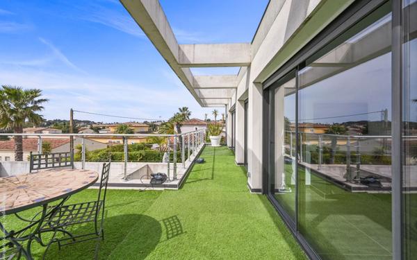 Maison à vendre    5 pièces •  Sanary-sur-Mer