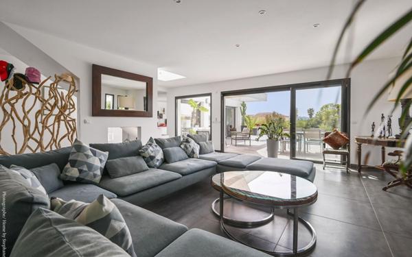 Maison à vendre    5 pièces •  Sanary-sur-Mer